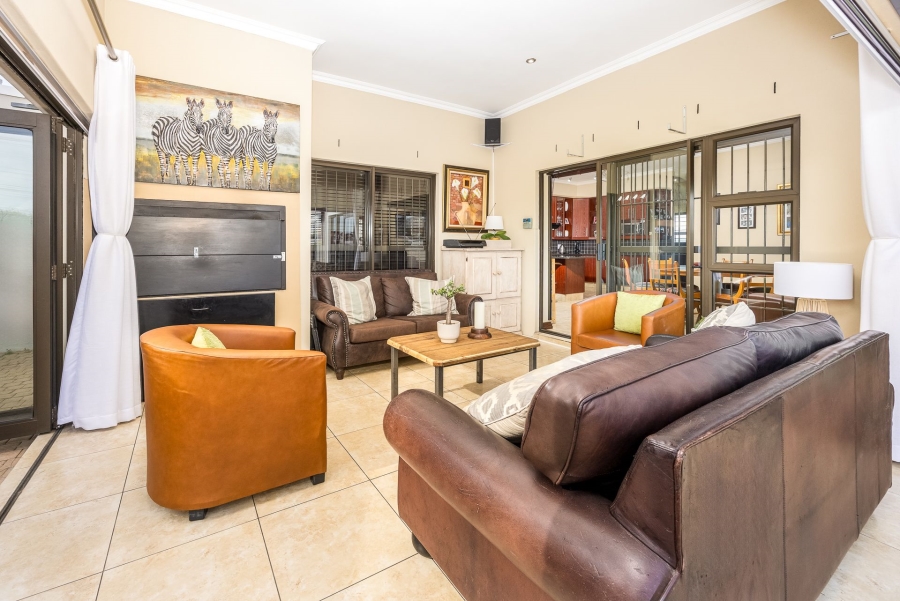 3 Bedroom Property for Sale in Zevenzicht Western Cape